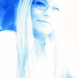 Meet your Posher, Selena